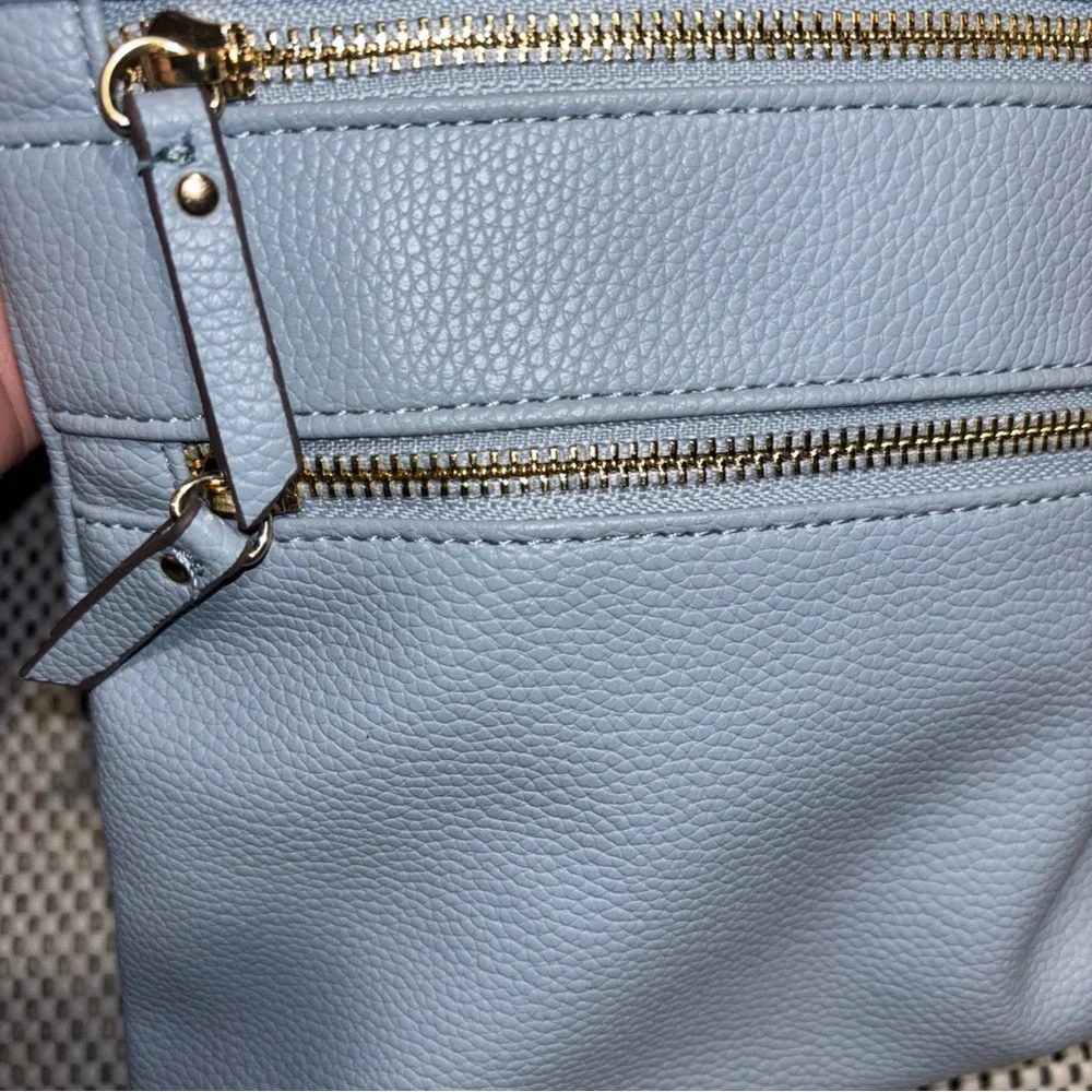 Anne Klein AK Traveler Crossbody bag in baby blue - Picture 5 of 10